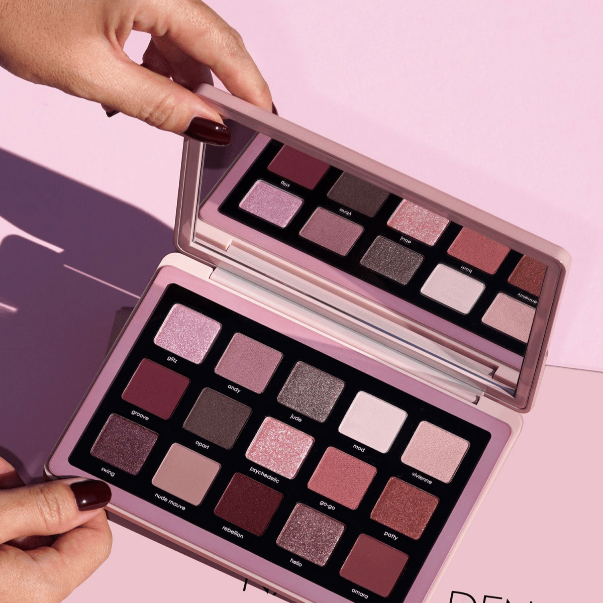 Natasha Denona Retro Eyeshadow Palette - Gift Point
